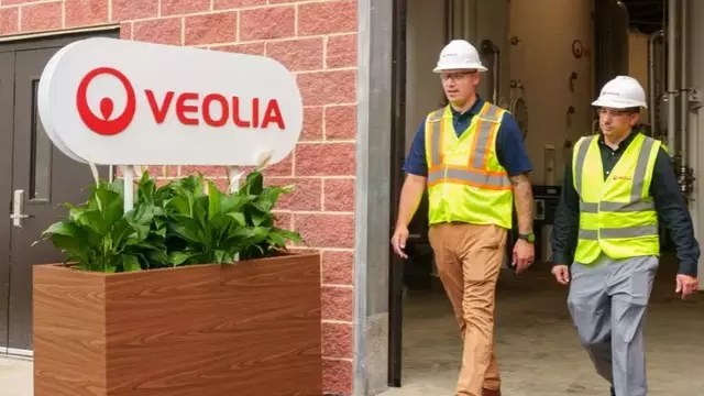 Veolia stock photo of two employees